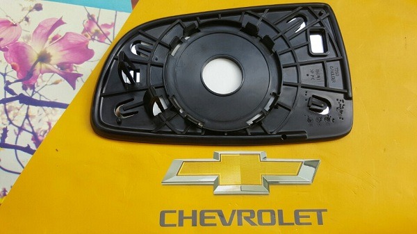 Mặt gương chiếu hậu ô tô Chevrolet chính hãng