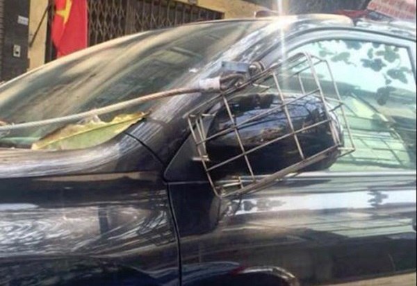 Biện pháp tự chế của các chủ xe để bảo vệ gương khỏi nạn trộm vặt